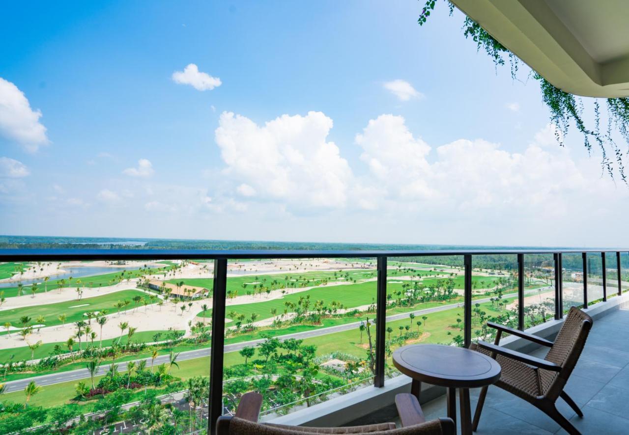 Forest City Golf Hotel Nusajaya  Exterior photo