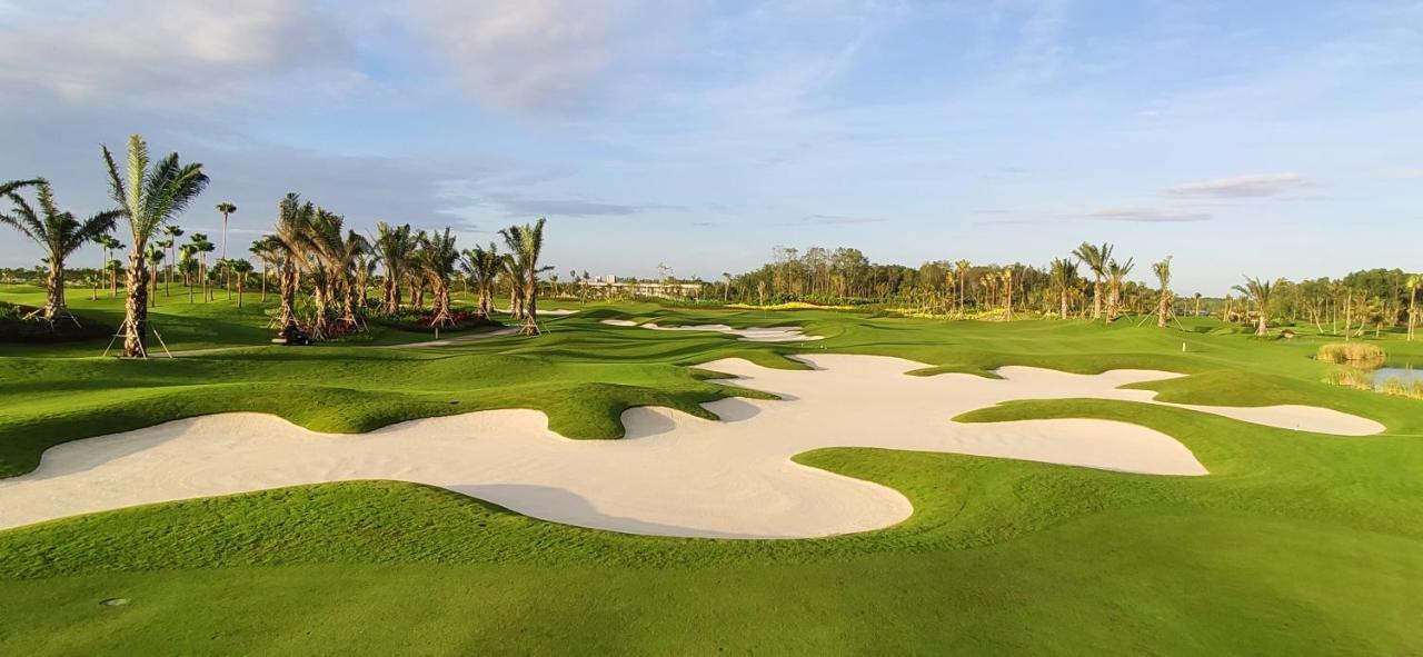 Forest City Golf Hotel Nusajaya  Exterior photo