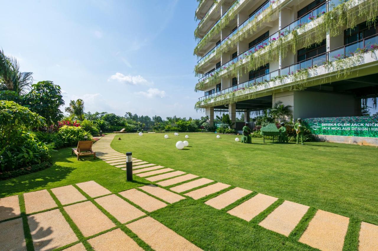 Forest City Golf Hotel Nusajaya  Exterior photo